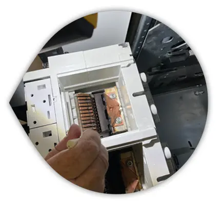Instandhaltung und Reparatur Service für Leistungsschalter verschiedener Typen und Hersteller